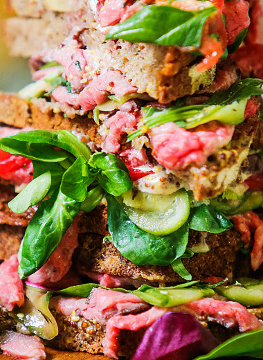 «Не хлебом единым»: как быстро приготовить вкусный сэндвич