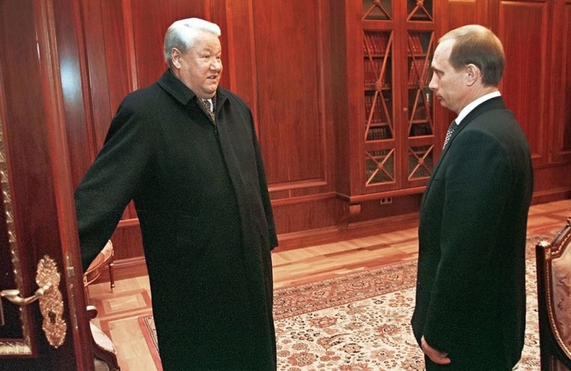 В каком состоянии Россия встречала Миллениум после ухода Ельцина: рассказывает политолог