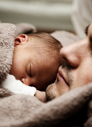 Запах младенцев вызывает у женщин агрессию, но успокаивает мужчин