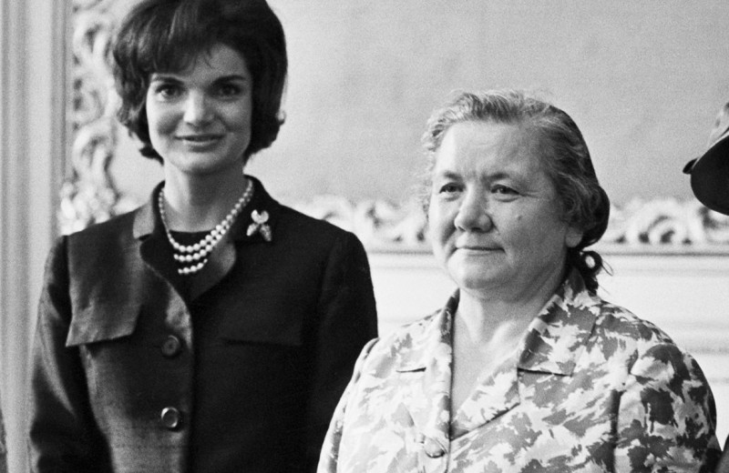 5 платьев первых леди СССР, которые все запомнили