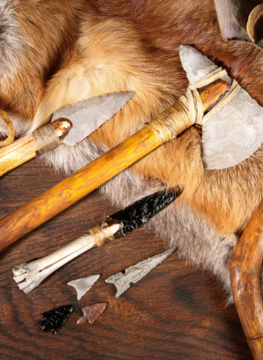 Как неандертальцы крепили орудие к рукоятке? Оцените находчивость древних людей