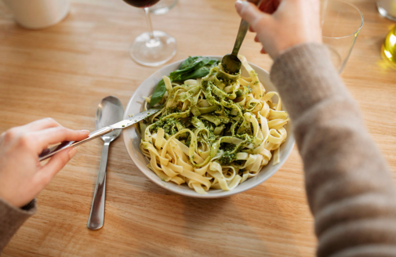 Стоит ли пересмотреть углеводную загрузку? Новое исследование ставит под сомнение спортивную классику