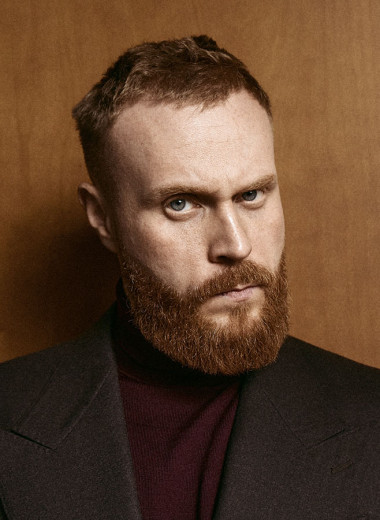 Комик Евгений Чебатков — Forbes: «У стендапа сейчас непростые времена»