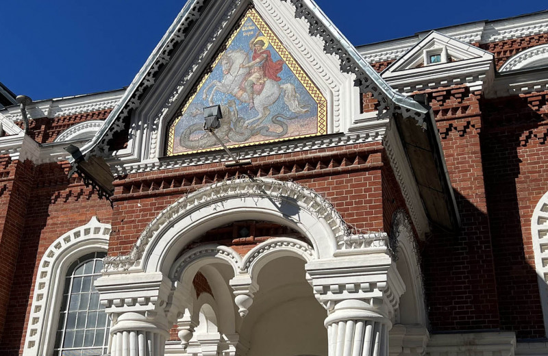 Как владелец стекольной империи в городе Гусь-Хрустальный построил Пушкинский музей