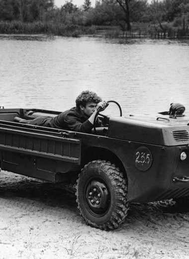 Советский автомобиль для управления из положения лежа