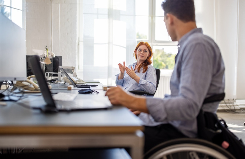 «Ненадежные и невыгодные»: почему людям с инвалидностью так сложно найти работу