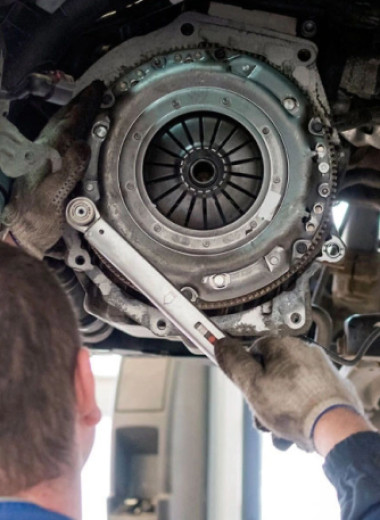 Как правильно отрегулировать сцепление, если оно буксует