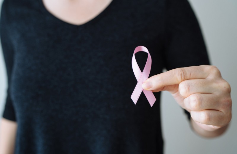 8 ранних симптомов рака груди, которым часто не придают значения