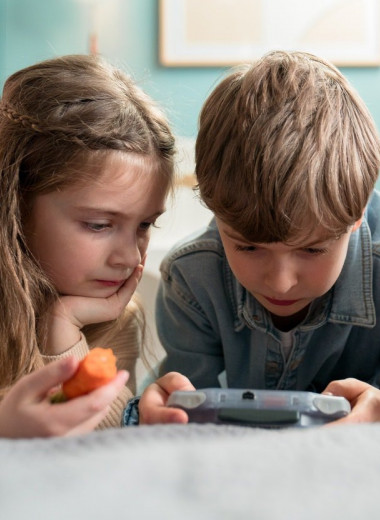 TikTok и Instagram: почему цифровая зависимость опасна для детей и как этому противостоять