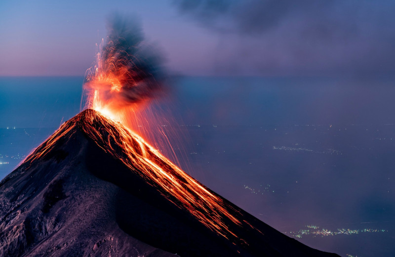Горы, способные стереть с лица земли целые города: познавательные факты о вулканах