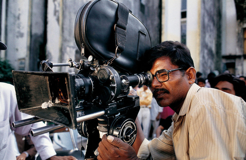 Танцующее и поющее кино: 10 фактов о Болливуде