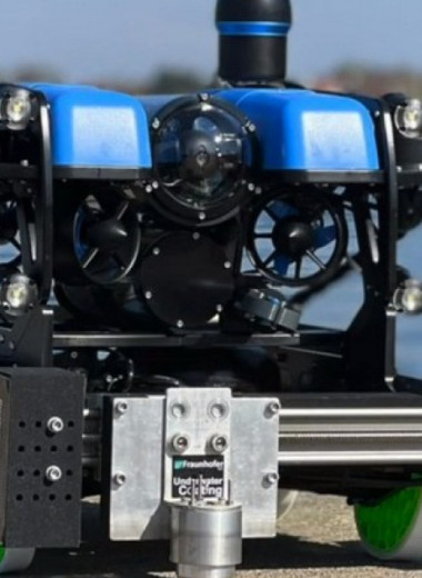 Подводный робот на колесах обработает подводные сооружения антикоррозионным составом