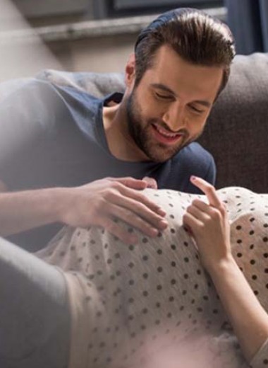 Когда в постели уже трое: 5 стереотипов о сексе во время беременности