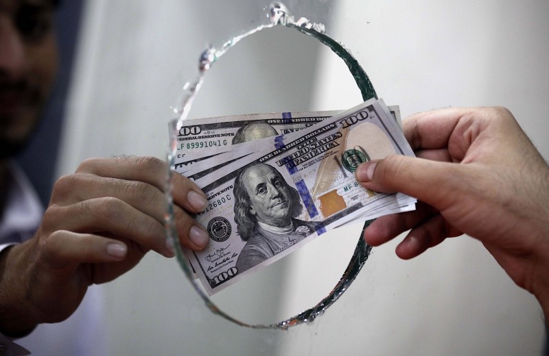 Почему доллар потеряет свои позиции на мировом рынке