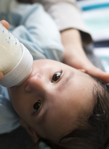 Почему запрет рекламы молочных смесей не поможет сделать детей здоровыми