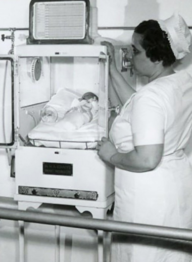 Три корзины с недоношенными младенцами. Как начиналась неонатальная терапия