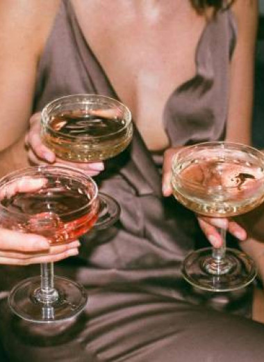 Женский алкоголизм не лечится?