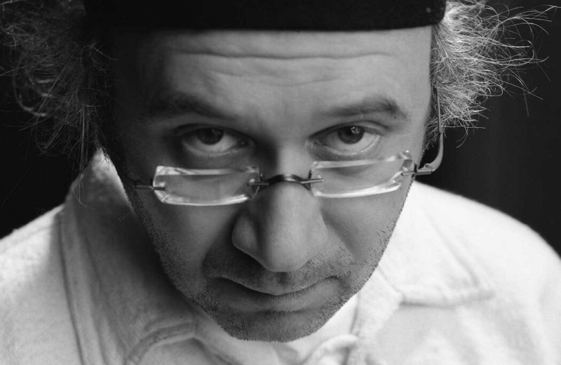 Неочевидный Илья Кормильцев: химик, поэт и строитель альтернативного книжного плацдарма