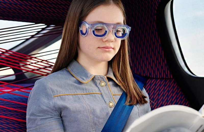 От укачивания в транспорте можно использовать специальные очки! Вот как они работают