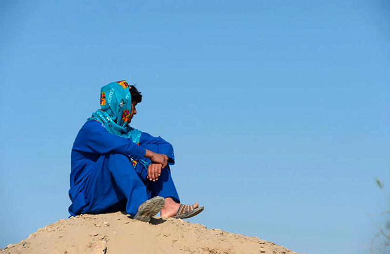 Мальчики в юбках: зачем афганским детям внушают, что они другого пола