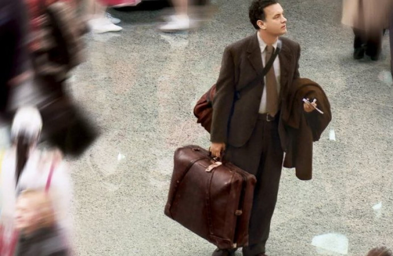 Безопаснее, чем на улице: реальные истории людей, которые жили в аэропортах — как герой фильма “Терминал”
