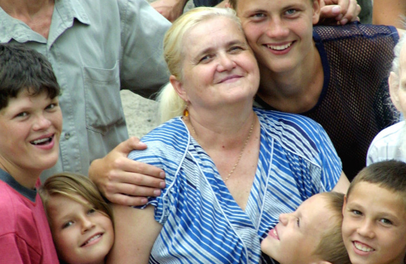 82 ребенка, лишь двое родные, есть «буйные»: самая многодетная семья России