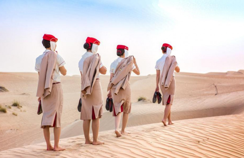 «Я благодарна Emirates, но не хочу тратить жизнь на разнос еды»: правда и мифы о работе стюардесс