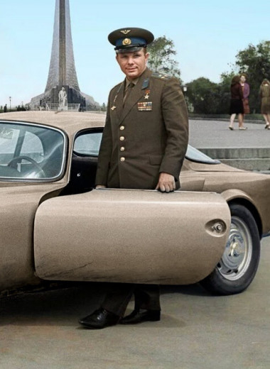 О таких авто обычный советский гражданин мог только мечтать: на чем ездили знаменитости в СССР