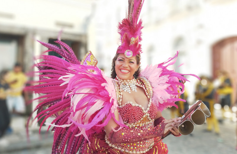 Одна вокруг света: маленький, но настоящий бразильский карнавал
