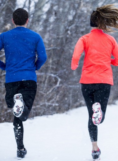Холод не помеха: как правильно бегать зимой