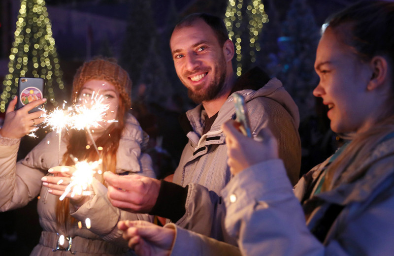 От жертвоприношений до подарков: как появились традиции празднования Нового года
