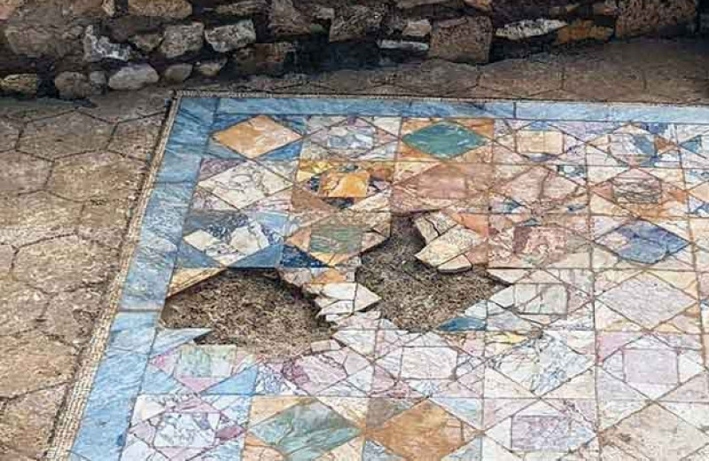 В центре французского города нашли римский особняк с мраморной мозаикой и системой отопления