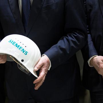 Хроника «обмана». Forbes выяснил, как Siemens планирует вернуть турбины из Крыма