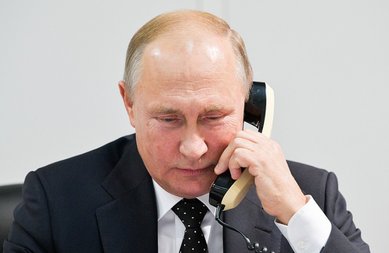 «Переиграл сам себя»: Bloomberg рассказал о «болезненной уступке» Путина в нефтяной войне с саудовцами