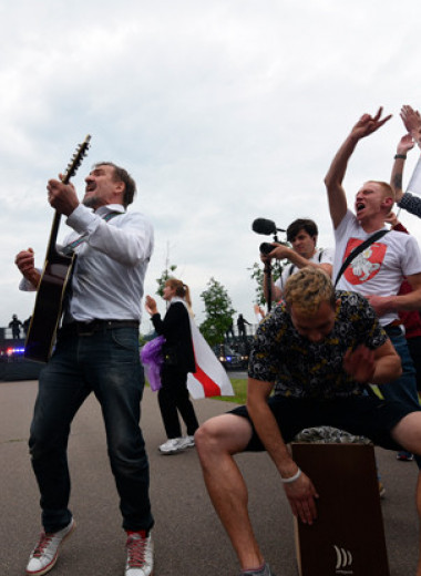 Какие народные песни поют протестующие в Белоруссии
