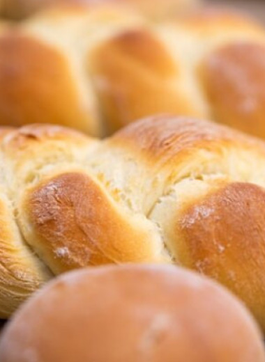 От хлеба полнеют, даже если в нем мало калорий