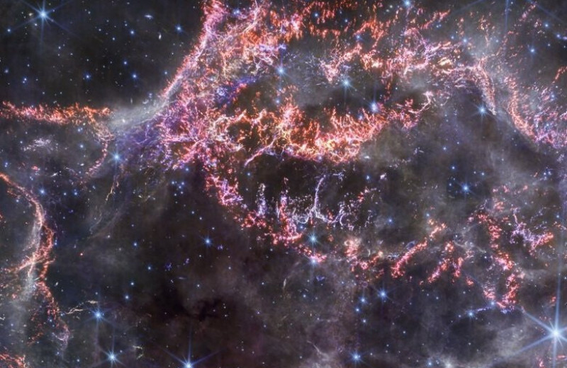 «Джеймс Уэбб» получил изображение сверхновой: она похожа на новогодний шар