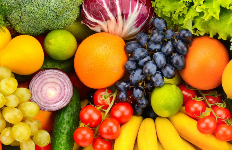 Кожура полезнее мякоти: 10 фруктов и овощей, которые на самом деле не надо чистить перед едой
