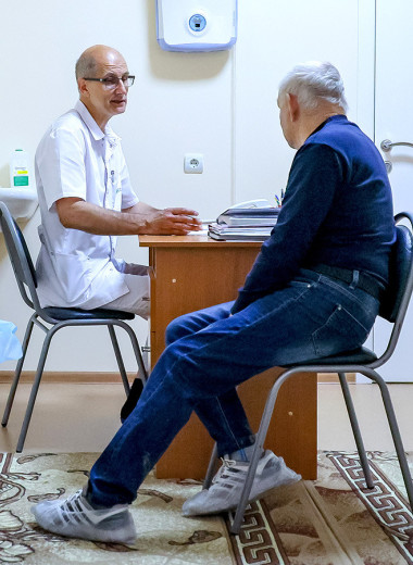 Зарплата врачей в России за год выросла на 15%