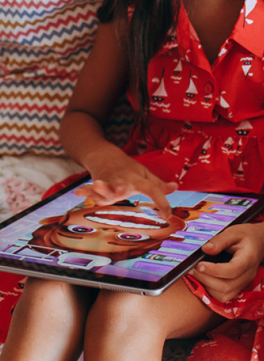 Детство в гаджетах: как цифровой мир влияет на мышление ребенка