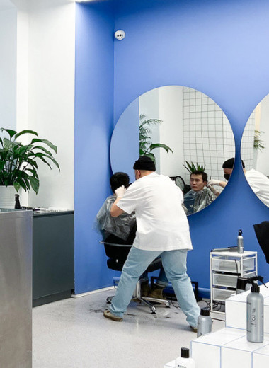 «Закупали фены на личную кредитку сотрудника»: как открыть парикмахерскую в разгар пандемии и кризиса