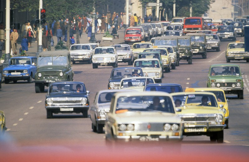 Как ездили в СССР: ограничения скорости, штрафы и дырки в правах