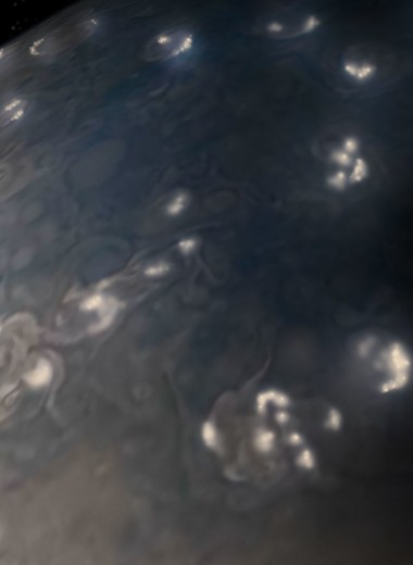 Раскрыта загадка молний на Юпитере