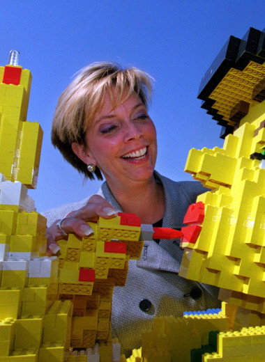 «Играй хорошо»: краткая история бренда Lego