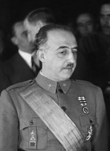 «Испанцы, Франко умер»: как закончилась одна европейская диктатура