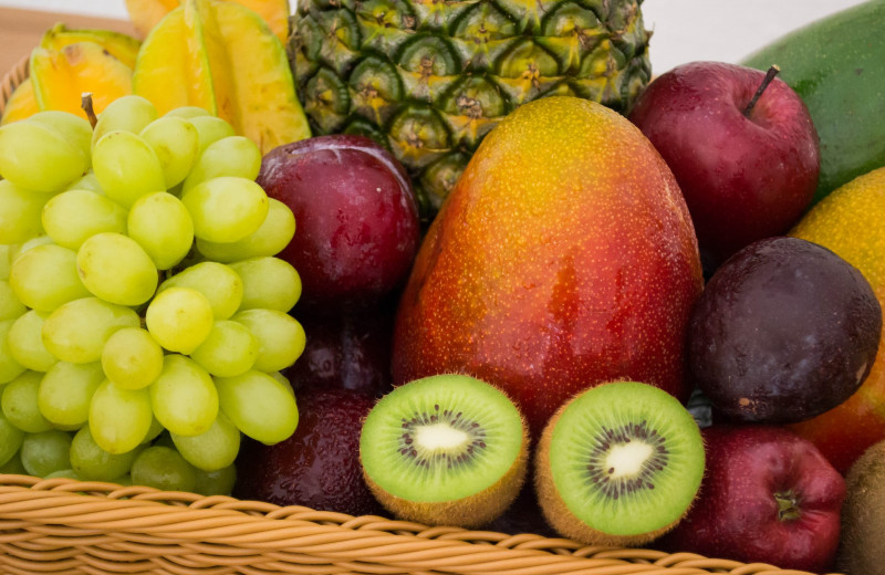 От каких фруктов и овощей стоит отказаться после 50: сомнительная польза