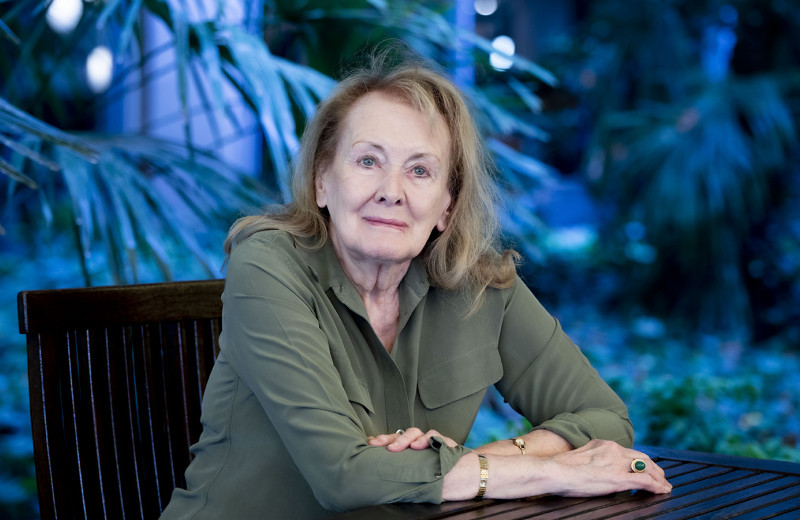 За клиническую точность: почему Анни Эрно получила Нобелевскую премию по литературе