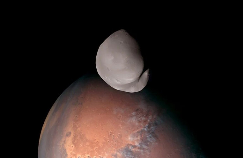 Снимок Деймоса — спутника Марса — впервые сделан в высоком разрешении