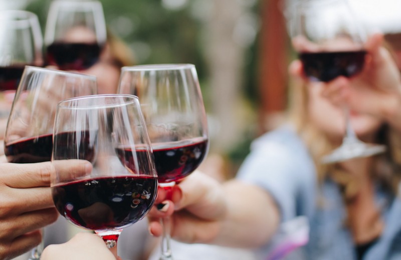 Красное вино: польза и вред для здоровья мужчин и женщин
