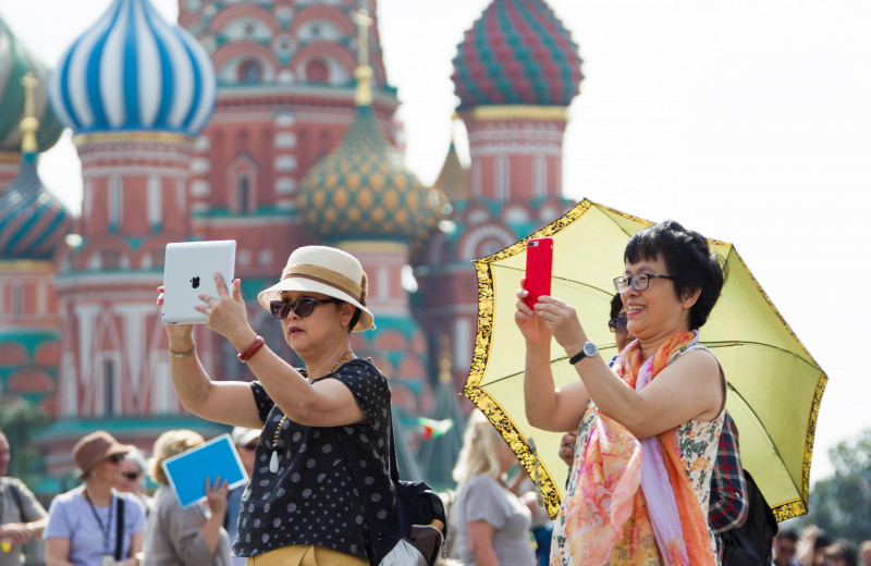 Это не нарциссизм! Ученые выяснили, почему мы так любим селфи